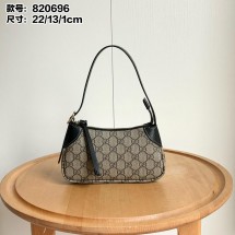 구찌 GG 엠블럼 미니 숄더백 (해외배송)