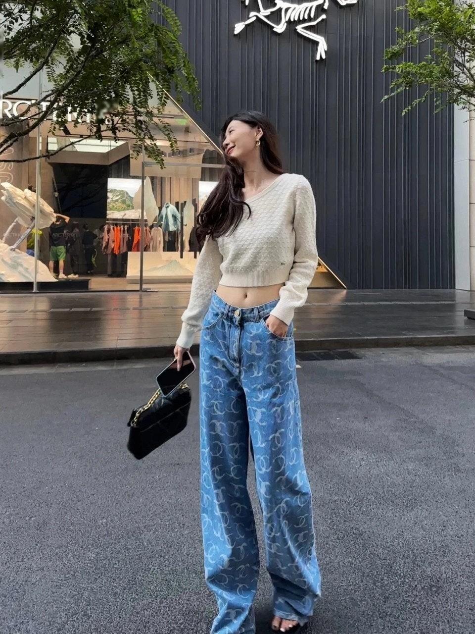 샤넬 여성 엠브로이드 CC 프린트 와이드 데님 팬츠 (국내배송)