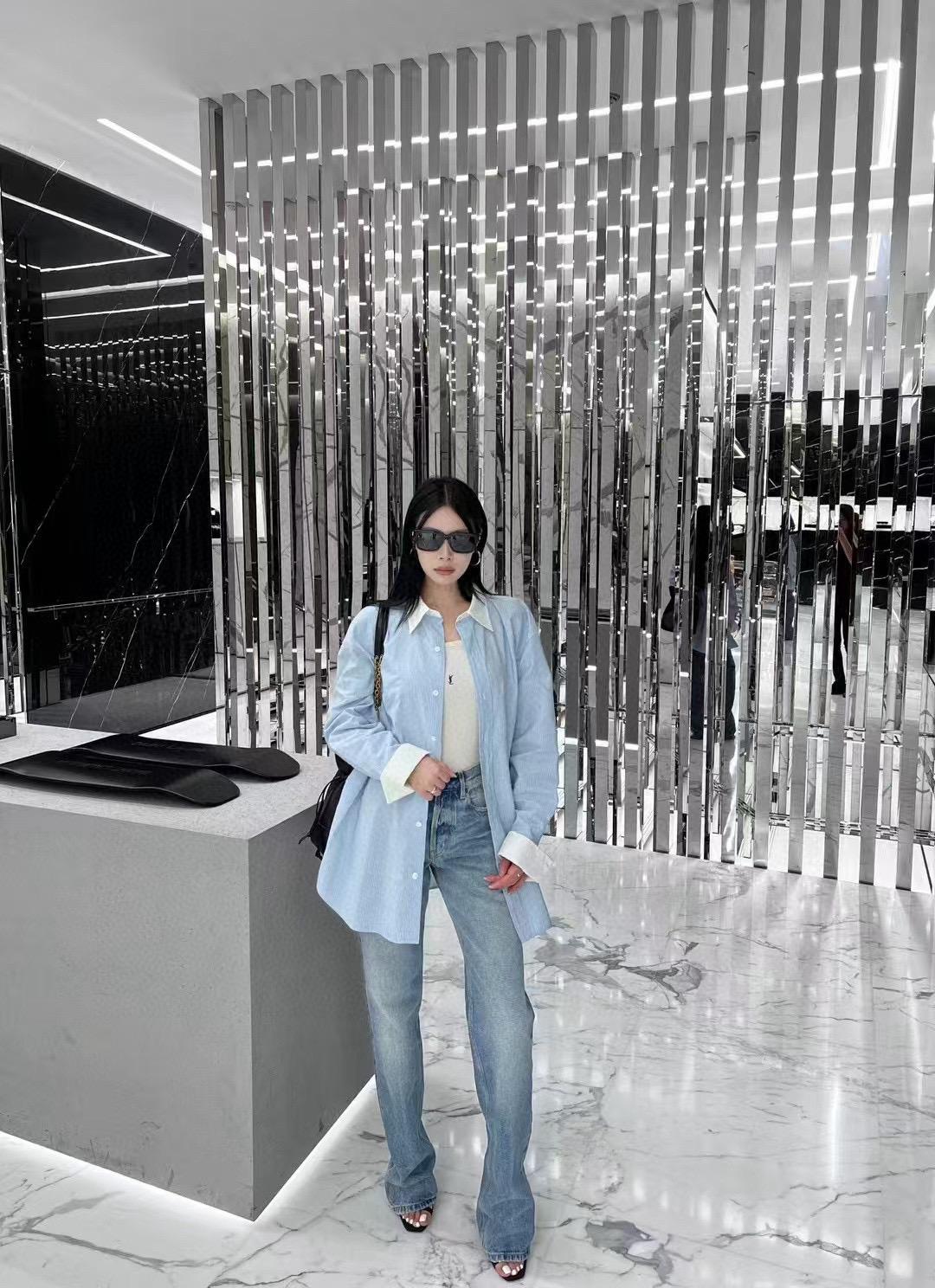 입생로랑 하늘색 스트라이프 셔츠 (해외배송)