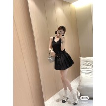프라다 민소매 나시 2컬러 (해외배송)