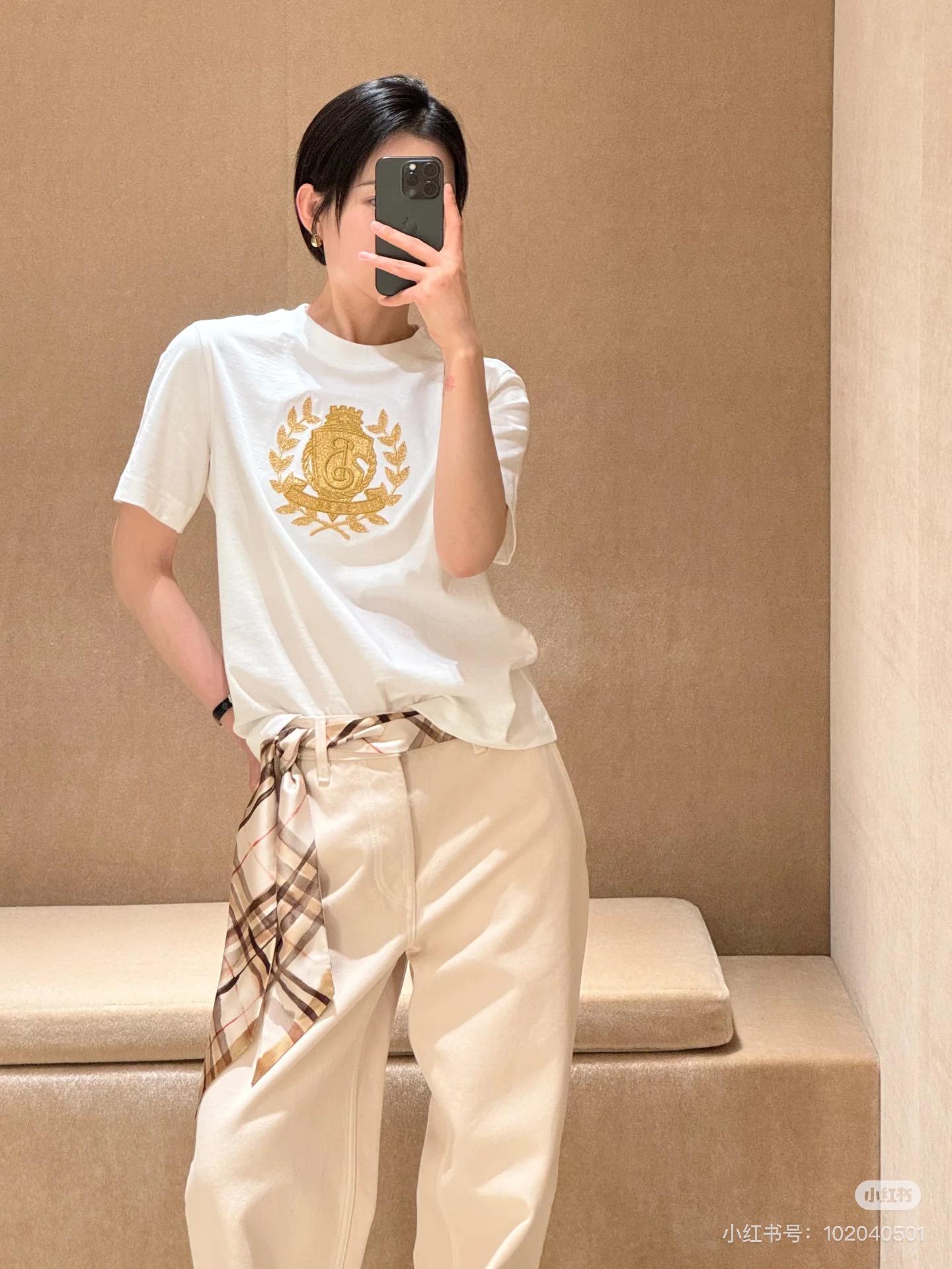 버버리 라운드넥 반팔 티셔츠 (해외배송)