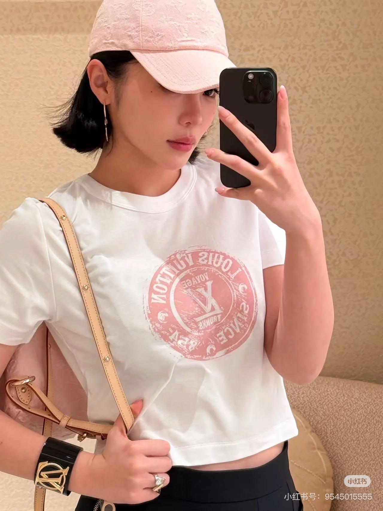루이비통 반팔 티셔츠 2컬러 (해외배송)