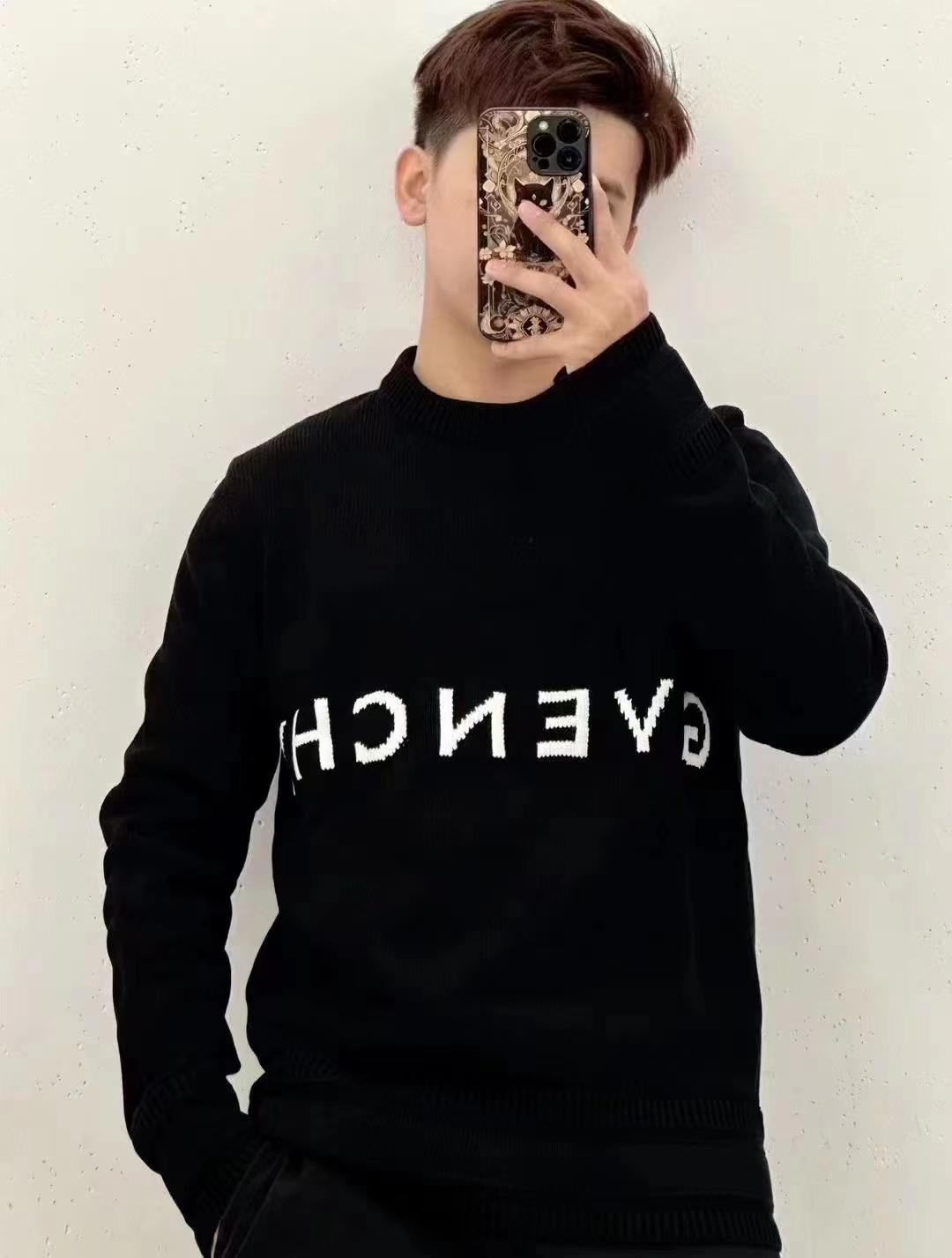 지방시 자카드 스웨터  (해외배송)