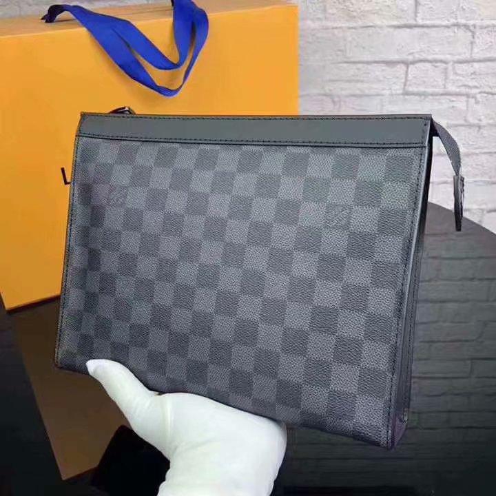 루이비통 Pochette Voyage 미디엄 핸드백 (해외배송)