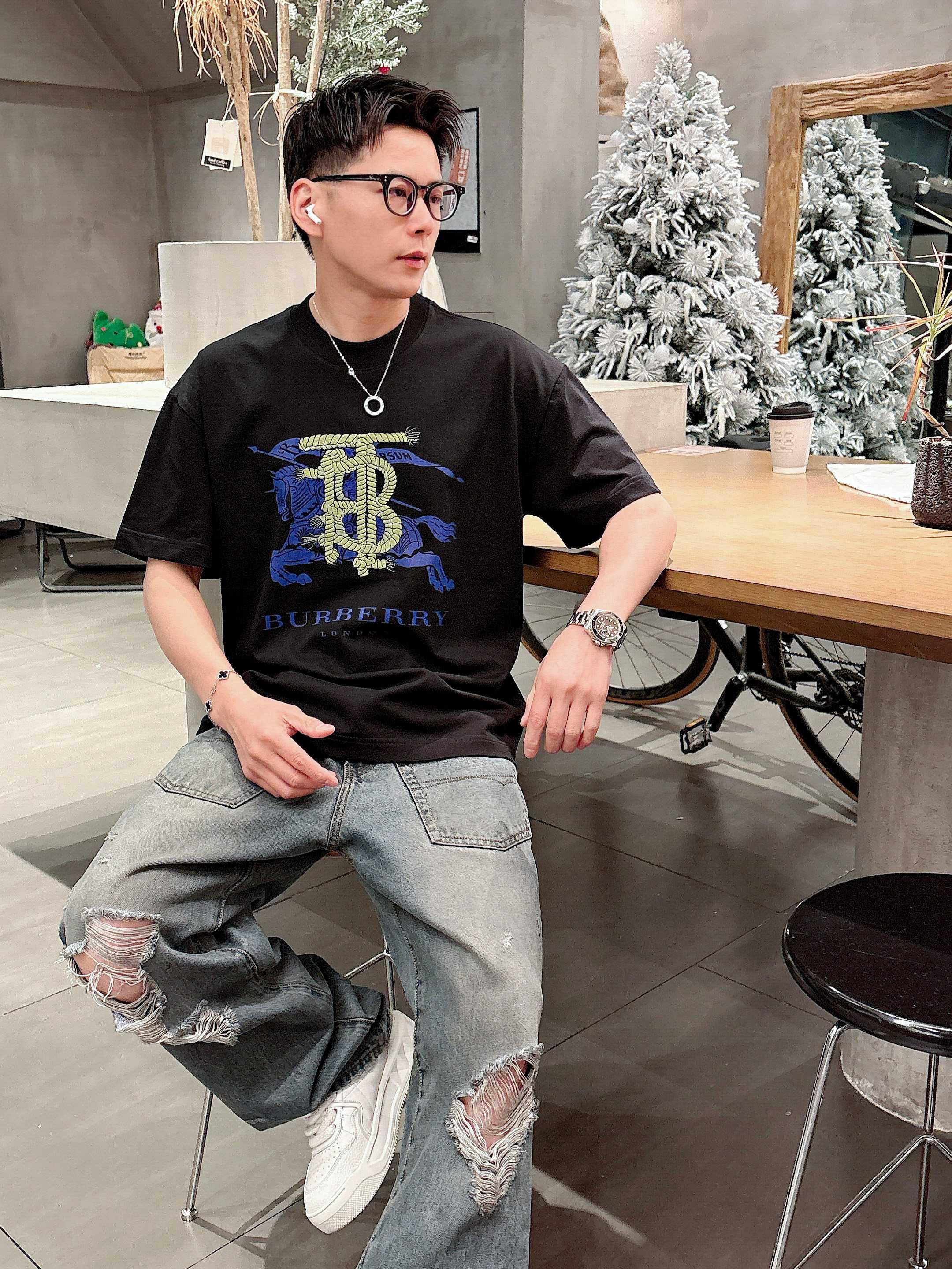 버버리 반팔 티셔츠 (해외배송)