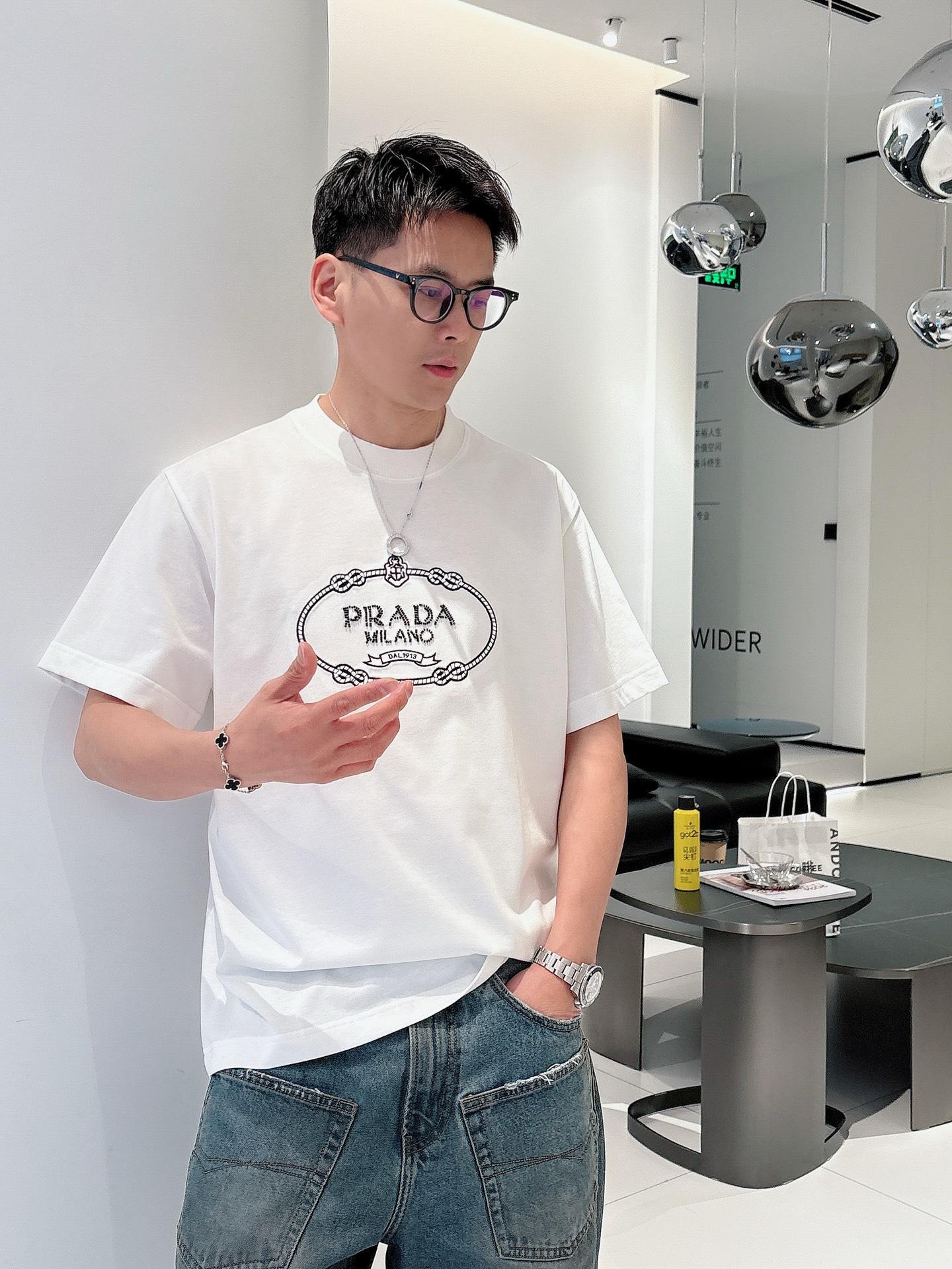 프라다 반팔 티셔츠 (해외배송)