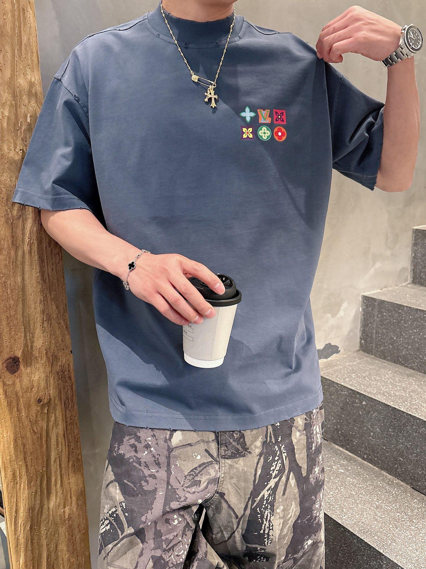 루이비통 반팔 라운드넥 티셔츠 (해외배송)