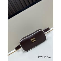 미우미우 웨이스트백 (해외배송)