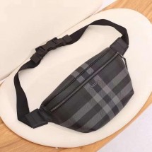 버버리 체크 벨트백 (국내배송)