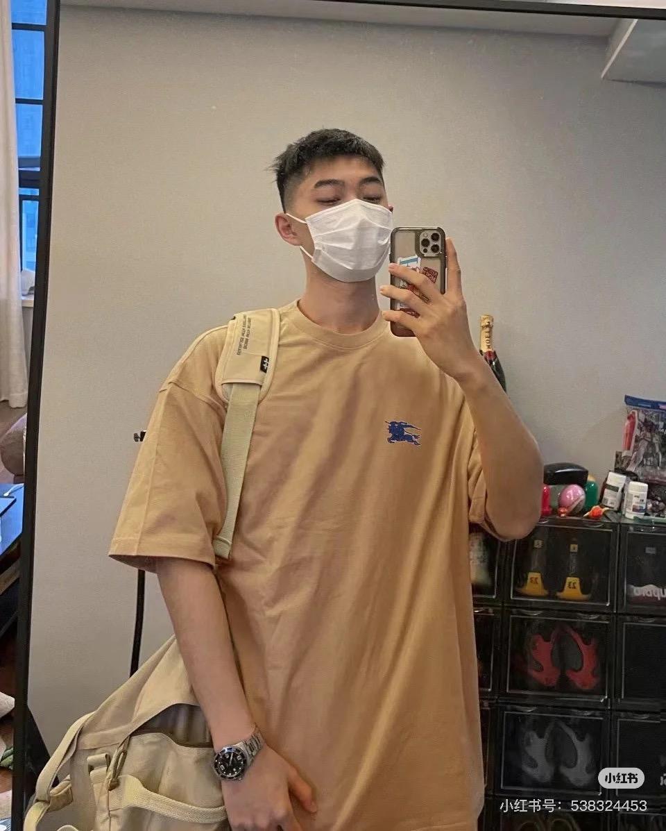 버버리 승마 기사 자수 티셔츠 2컬러 (해외배송)