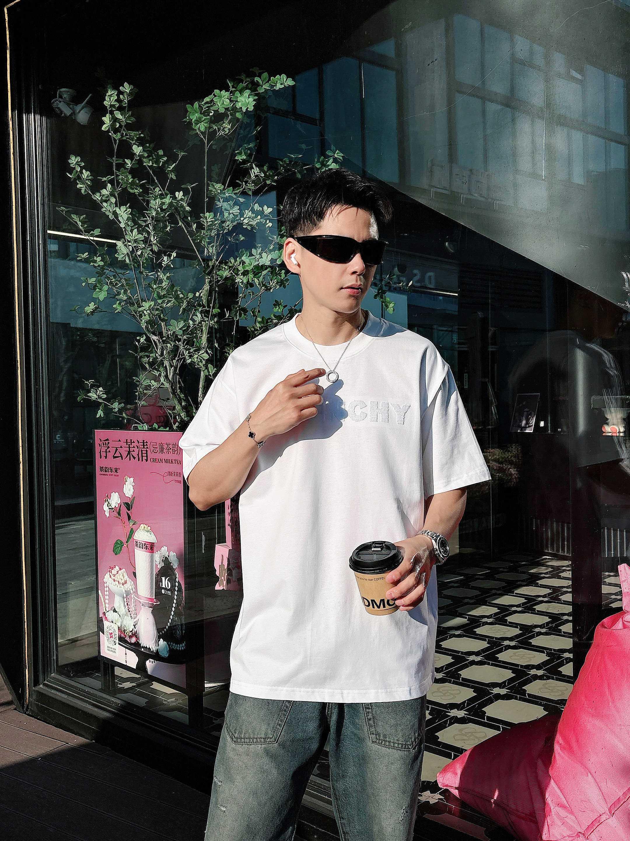지방시 반팔 티셔츠 (해외배송)