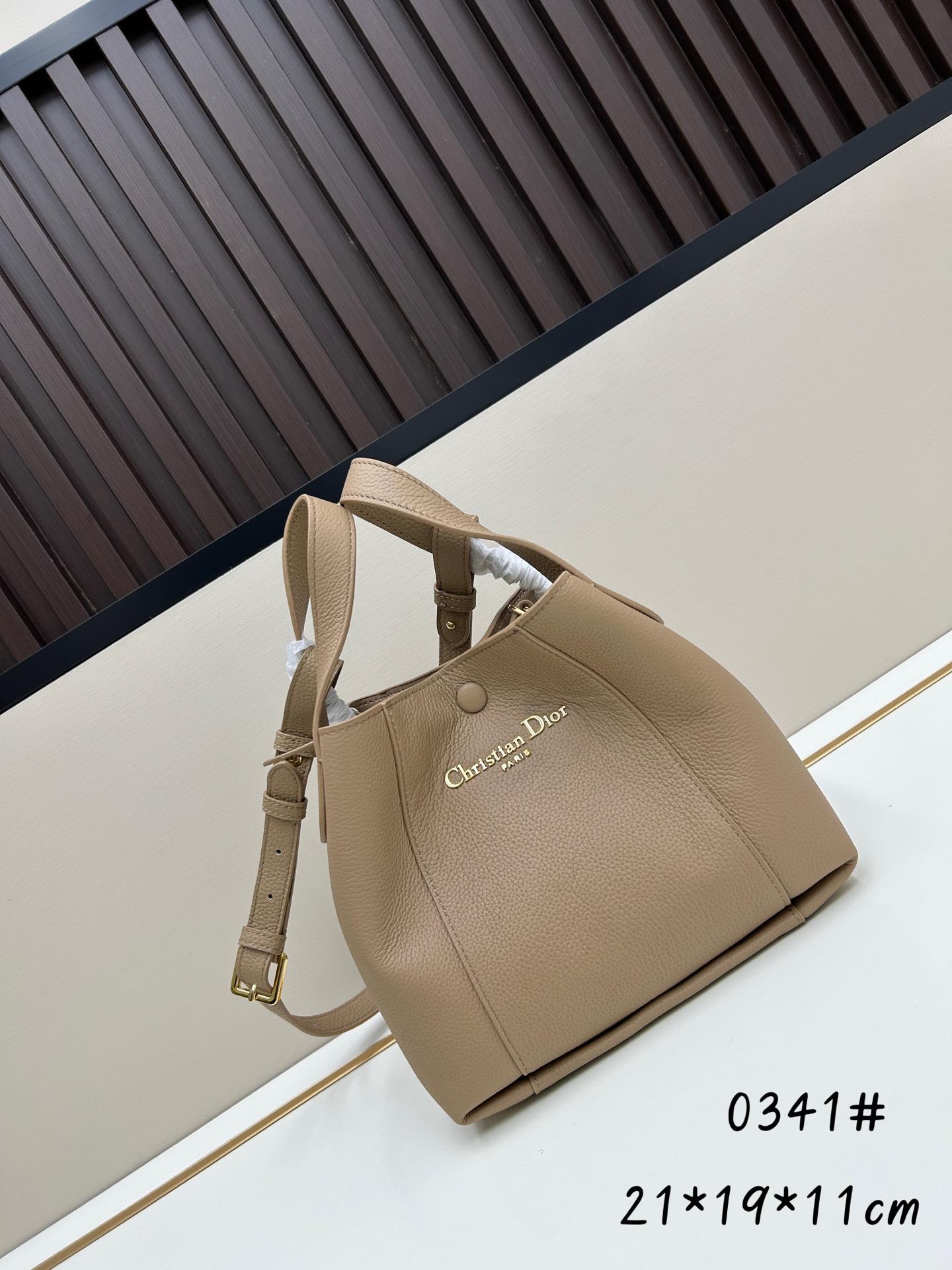 디올 버킷백 (해외배송)