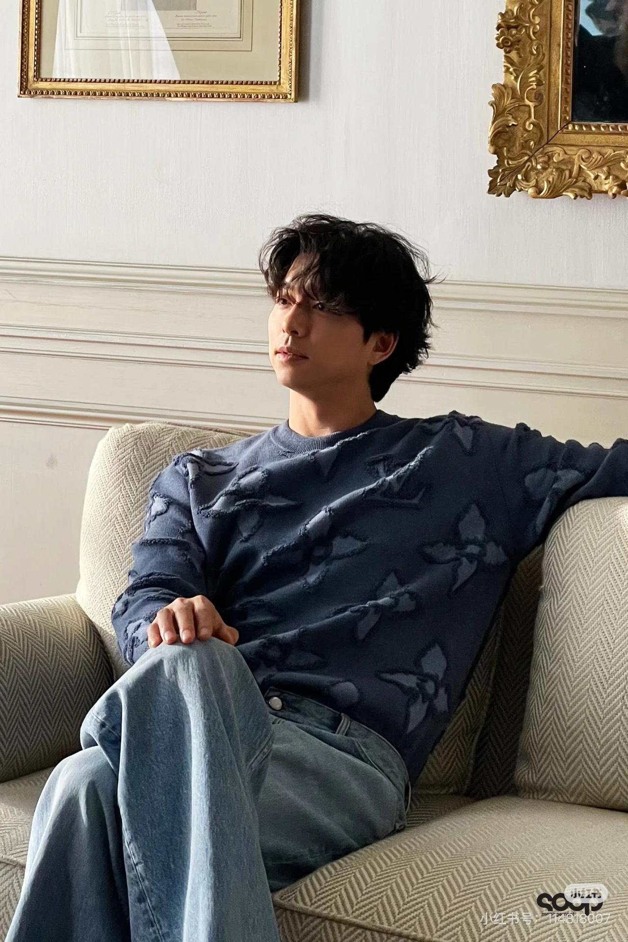루이비통 다이아몬드 패턴 니트 그라데이션 컬러 스웨터 (정품급 해외배송)