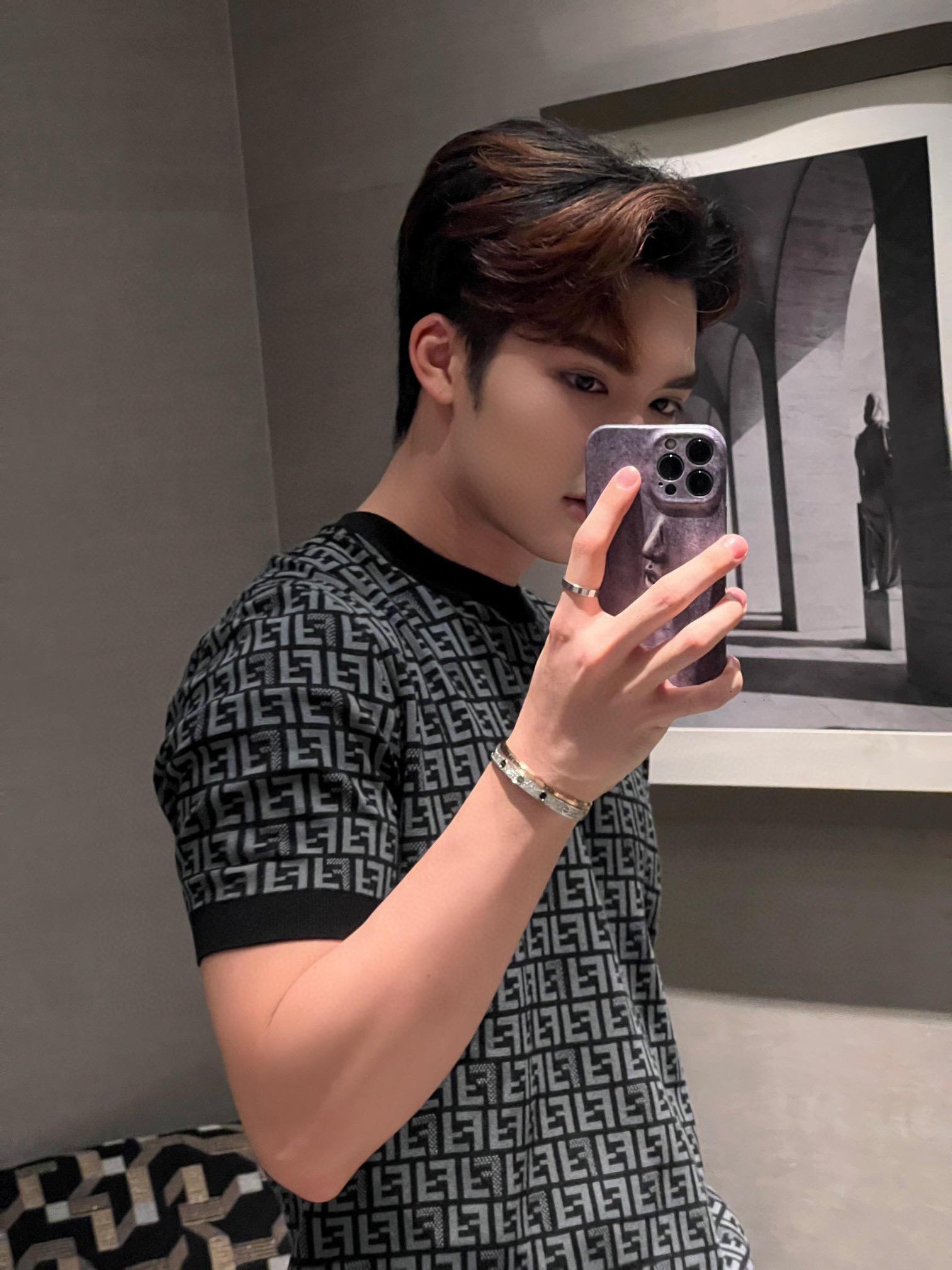 펜디 풀프린트 FF 니트 반팔 티셔츠 (해외배송)