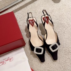 로저비비에 다이아몬드 버클 힐 (해외배송)