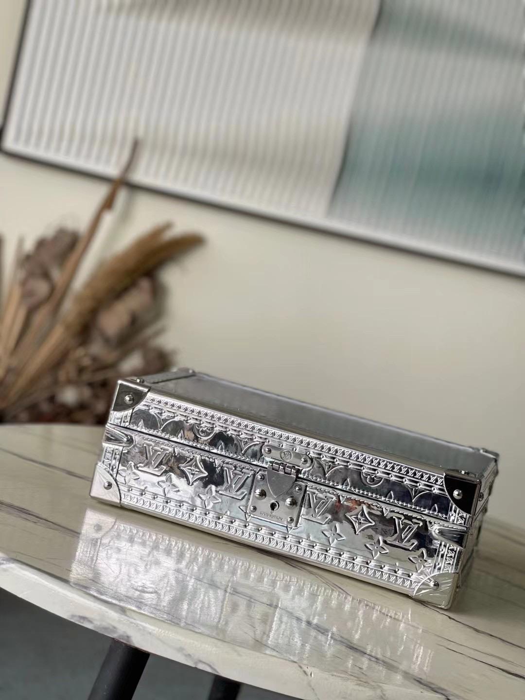 루이비통 Coffret 8 Montres 시계 상자 (해외배송)