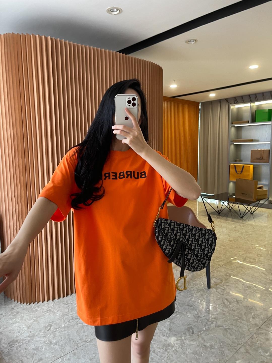 버버리 프린트 레터 반팔 (해외배송)