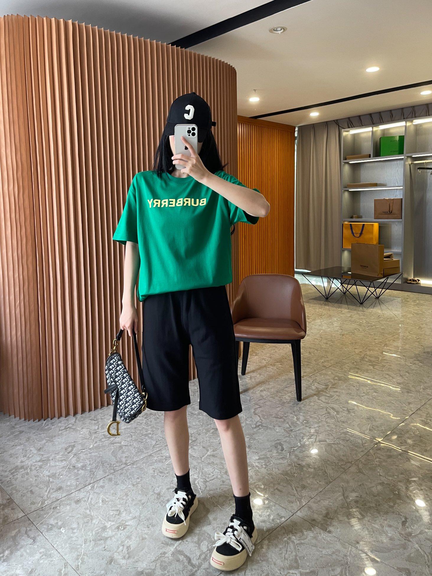버버리 프린트 레터 반팔 (해외배송)