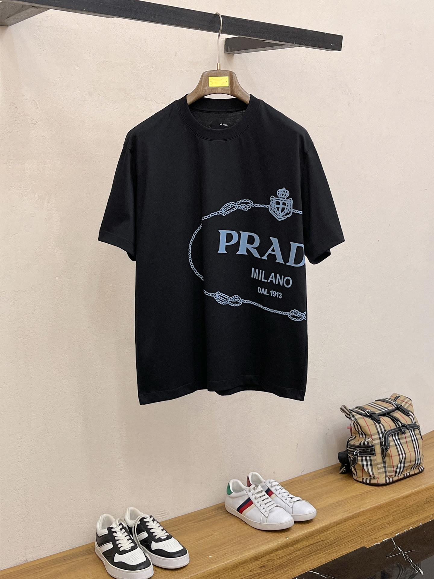 프라다 반팔 티셔츠 (해외배송)