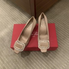 로저비비에 스퀘어 버클 라인스톤 힐 슈즈 (해외배송)