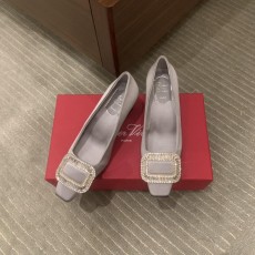 로저비비에 스퀘어 버클 라인스톤 힐 슈즈 (해외배송)