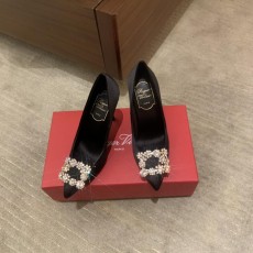 로저비비에 다이아몬드 버클 실크 하이힐 (해외배송)