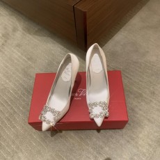 로저비비에 다이아몬드 버클 실크 하이힐 (해외배송)