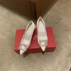 로저비비에 다이아몬드 버클 실크 하이힐 (해외배송)