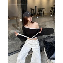 미우미우 사선 어깨 긴팔 티셔츠 (해외배송)