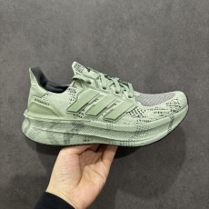 아디다스 Ultra Boost UB5/10.0 BASF 러닝화 (해외배송)