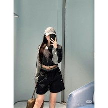 미우미우 2025SS 컬러 매칭 레터 자수 캐주얼 숏 재킷 (정품급 해외배송)