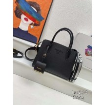 프라다 사피아노 토트백  블랙 (국내배송)