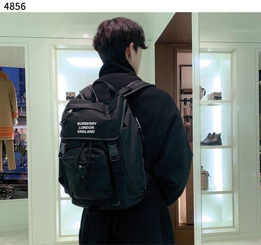버버리 로고 프린트 에코닐 백팩 (국내배송)
