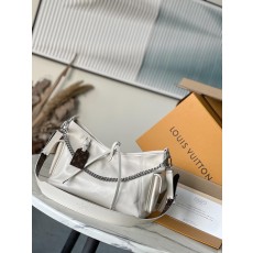 루이비통 CarryAll Cargo 핸드백 (해외배송)