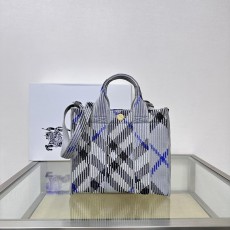버버리 미니 체크 토트백 (정품급 해외배송)