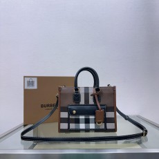 버버리 프레야 토트백 (정품급 해외배송)