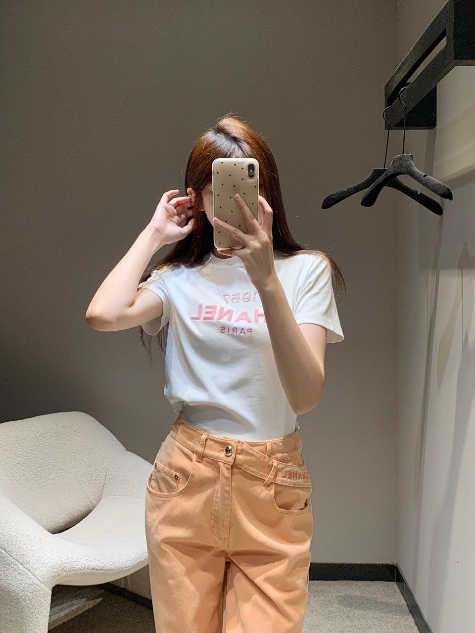 샤넬 자수 비즈 라운드넥 반팔 티셔츠 (해외배송)