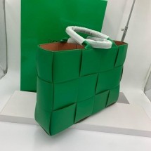 보테가베네타 아르코 토트 (특급판) (국내배송)