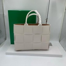보테가베네타 아르코 토트 (특급판) (국내배송)