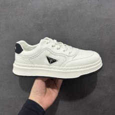 프라다 화이트 슈즈 (해외배송)