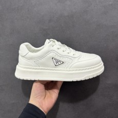 프라다 화이트 슈즈 (해외배송)