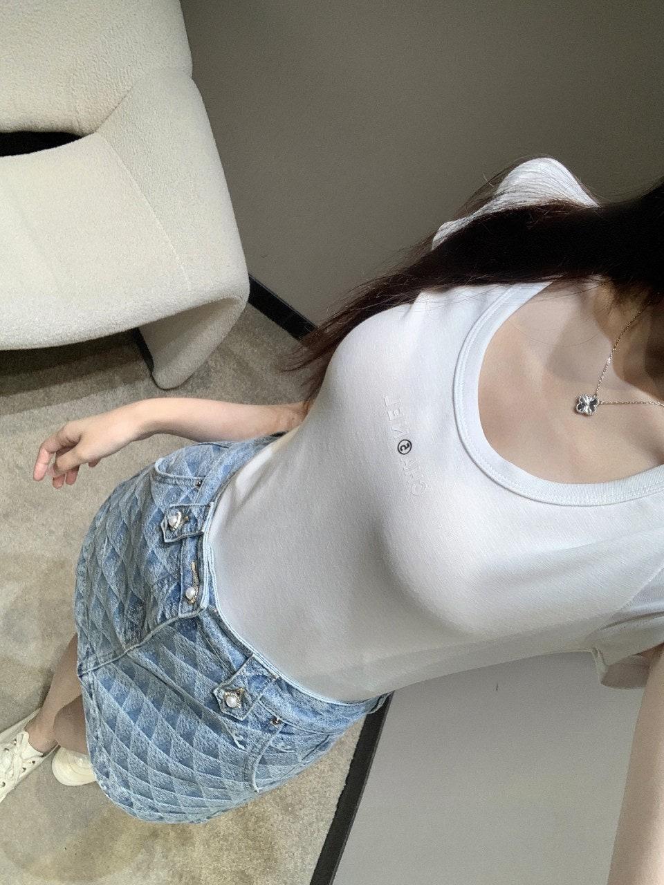샤넬 레터 프린트 U넥 반팔 티셔츠 (해외배송)