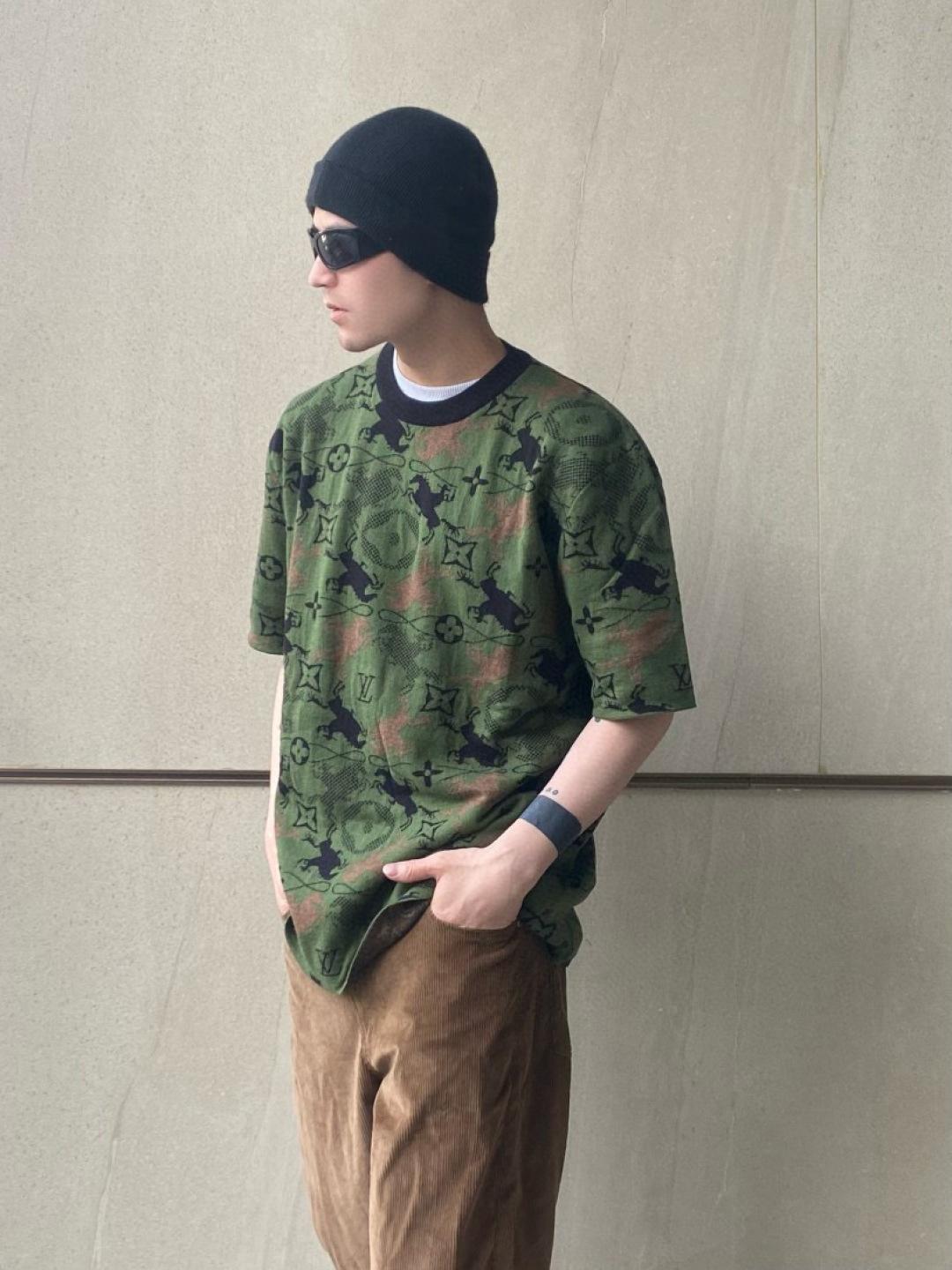 루이비통 카무플라주 니트 반팔 (해외배송)