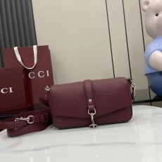 구찌 후크 클로저 스몰 크로스백 (해외배송)
