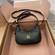 미우미우 호보백 (해외배송)