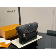 루이비통 LV 남성용 메신저 백 (해외배송)