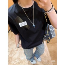 메종마르지엘라 MM6 25SS 테이프 넘버 라벨 반팔 2컬러 (정품급 해외배송)