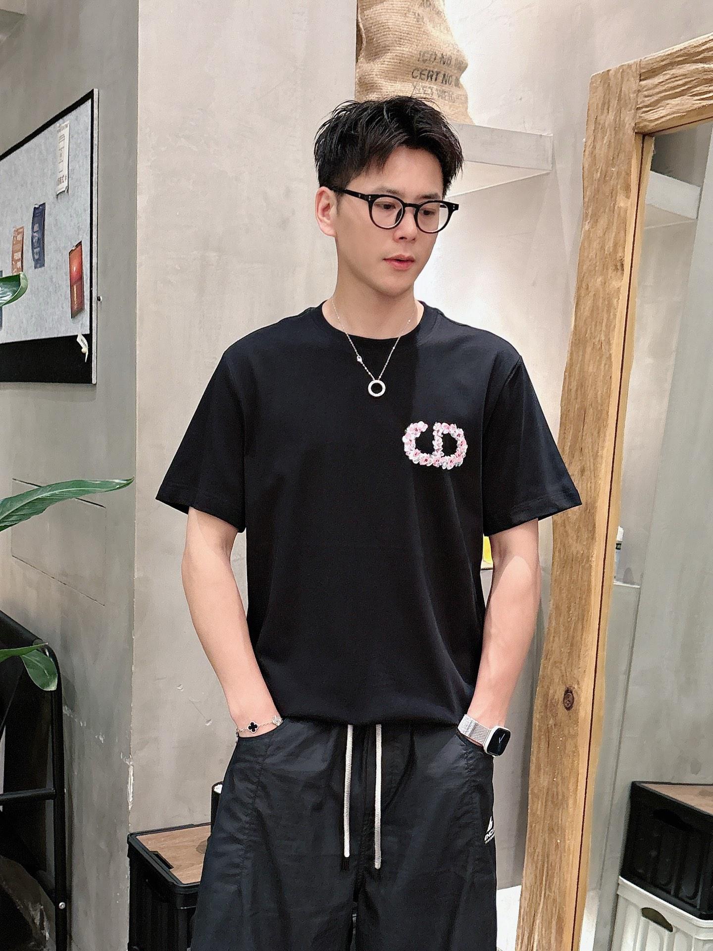 디올 라운드넥 반팔 (해외배송)