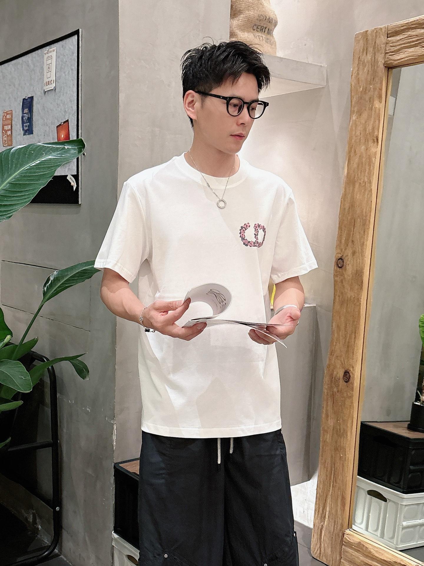 디올 라운드넥 반팔 (해외배송)