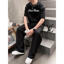 루이비통 스터치 라인 레터링 자수 티셔츠 (국내배송)